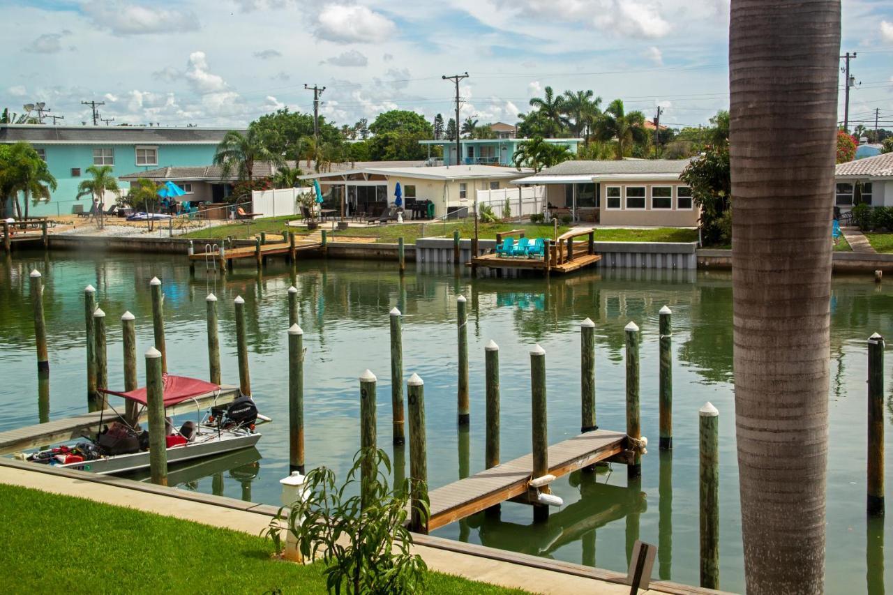 Bayside Inn And Marina جزيرة تريجر المظهر الخارجي الصورة