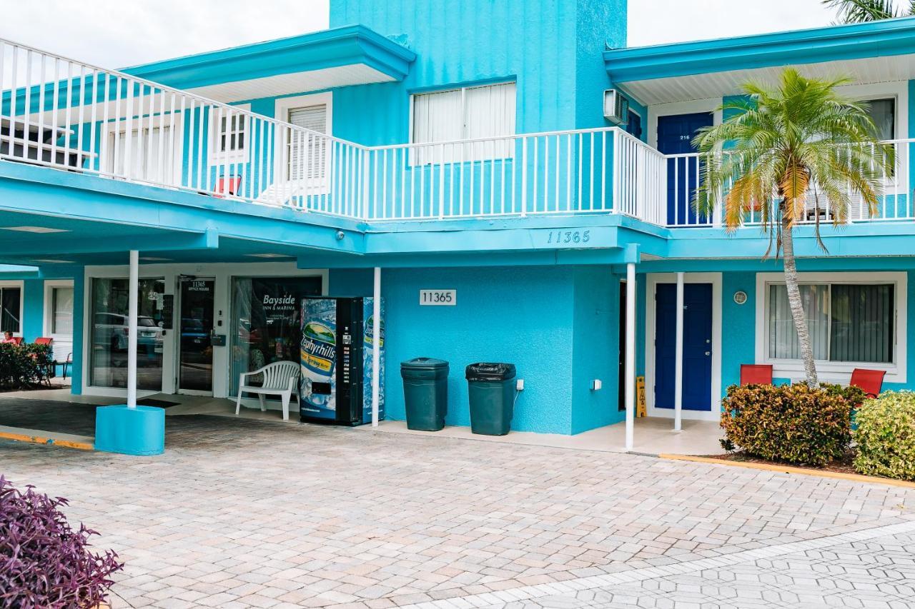 Bayside Inn And Marina جزيرة تريجر المظهر الخارجي الصورة