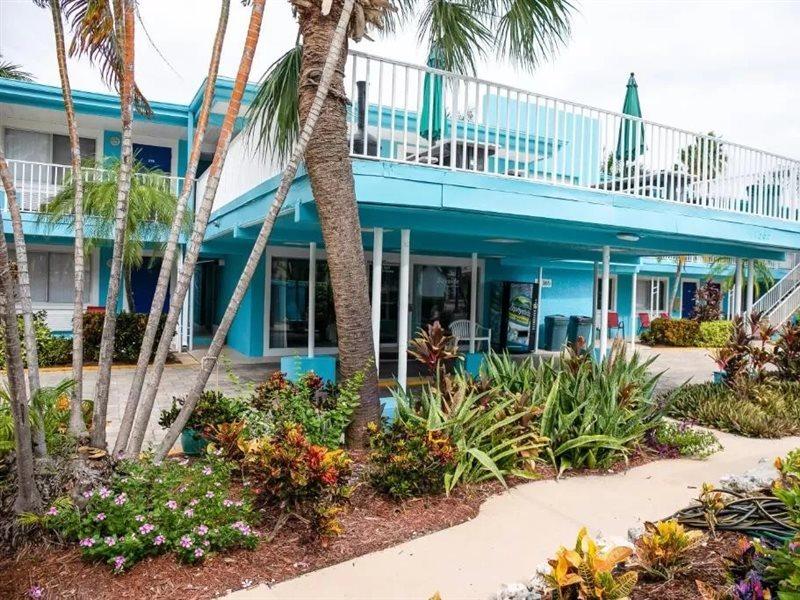 Bayside Inn And Marina جزيرة تريجر المظهر الخارجي الصورة